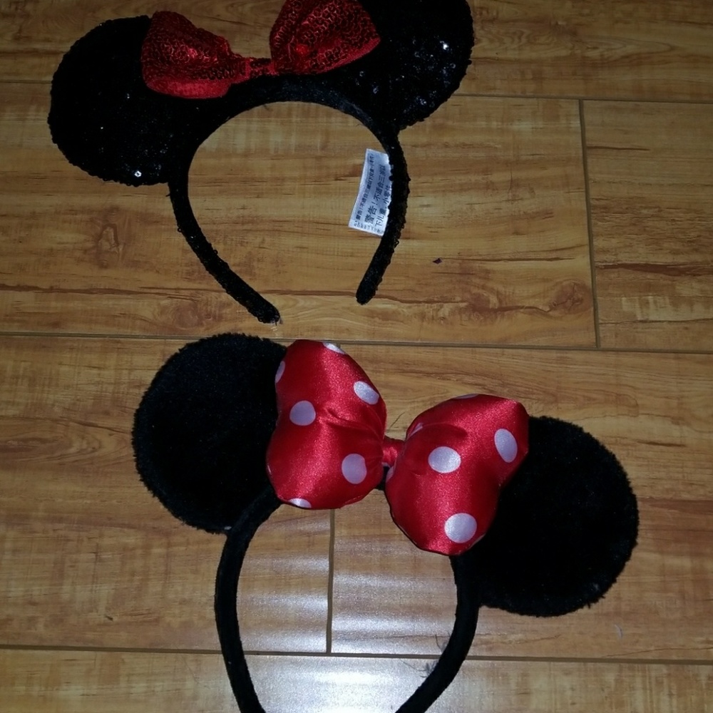 Disneyland Minnie Mouse ears glittery